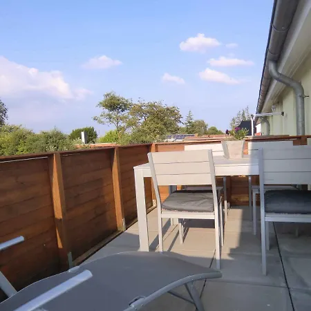 Böltser Hus Ferienwohnungen mit Strandkorb und Kamin 10 Gehminuten zum kurtaxefreien Sandstrand Kraksdorf Exterior foto