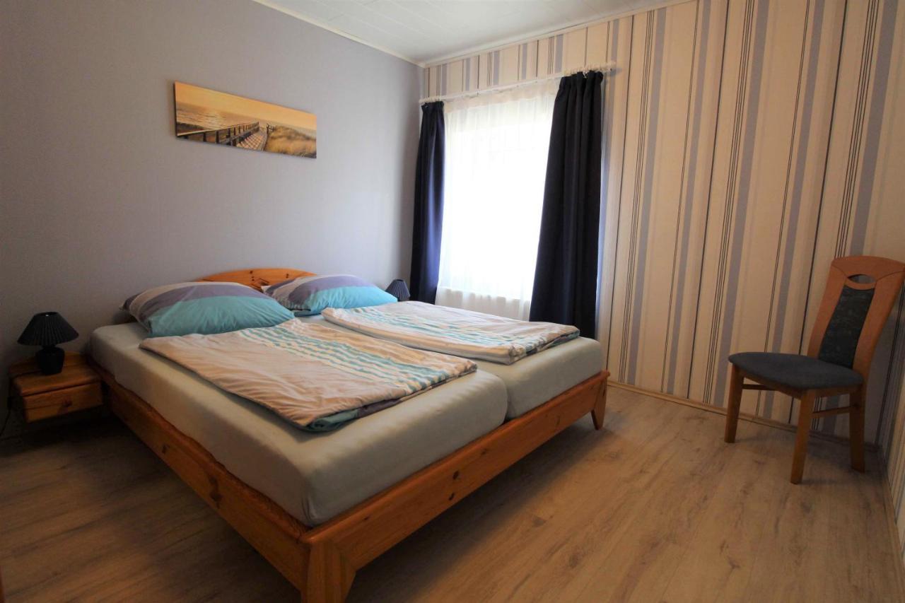 Böltser Hus Mit Strandkorb Und Kamin 10 Gehminuten Zum Kurtaxefreien Sandstrand Apartment Kraksdorf